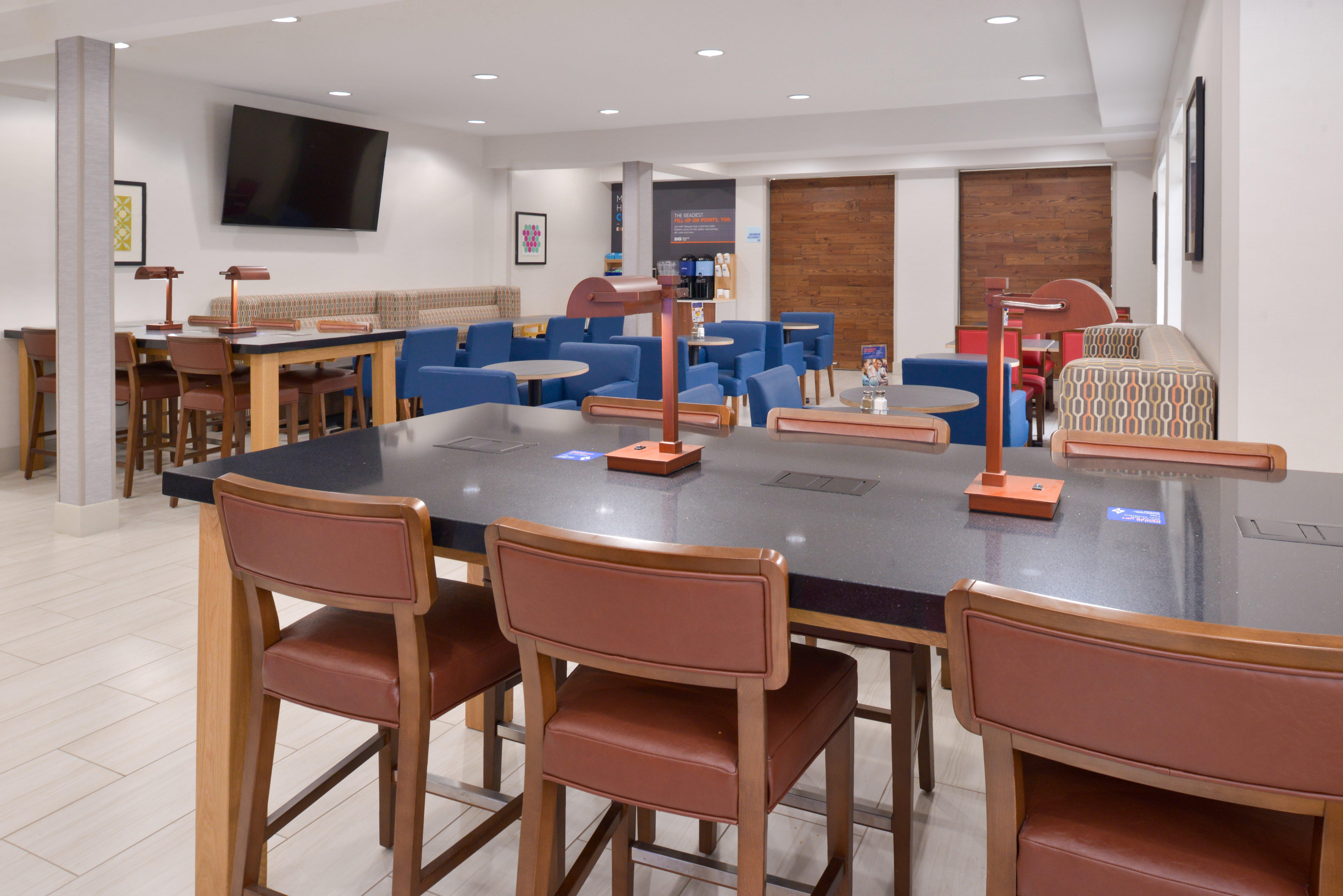 Holiday Inn Express Wixom By Ihg Exterior foto