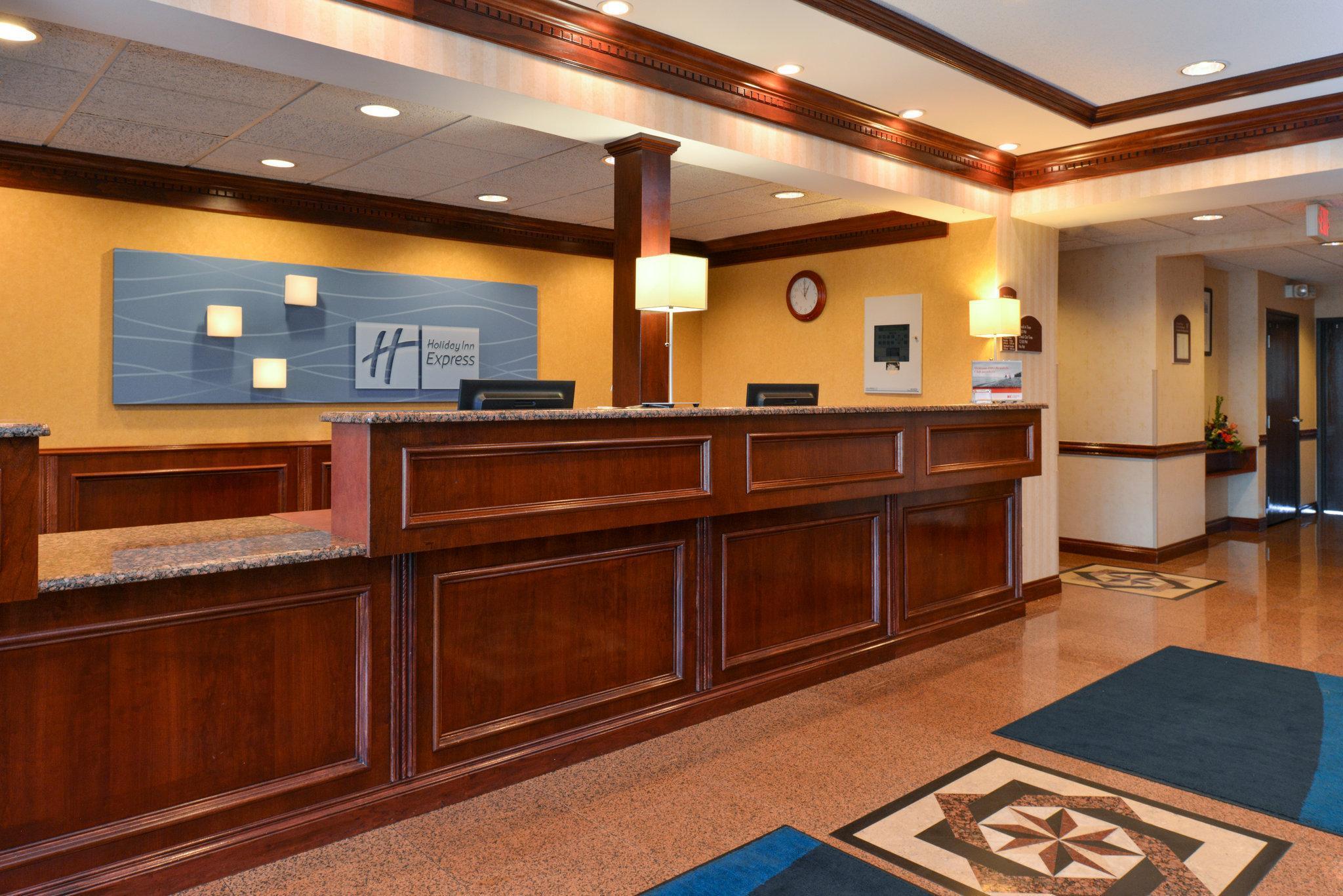 Holiday Inn Express Wixom By Ihg Exterior foto