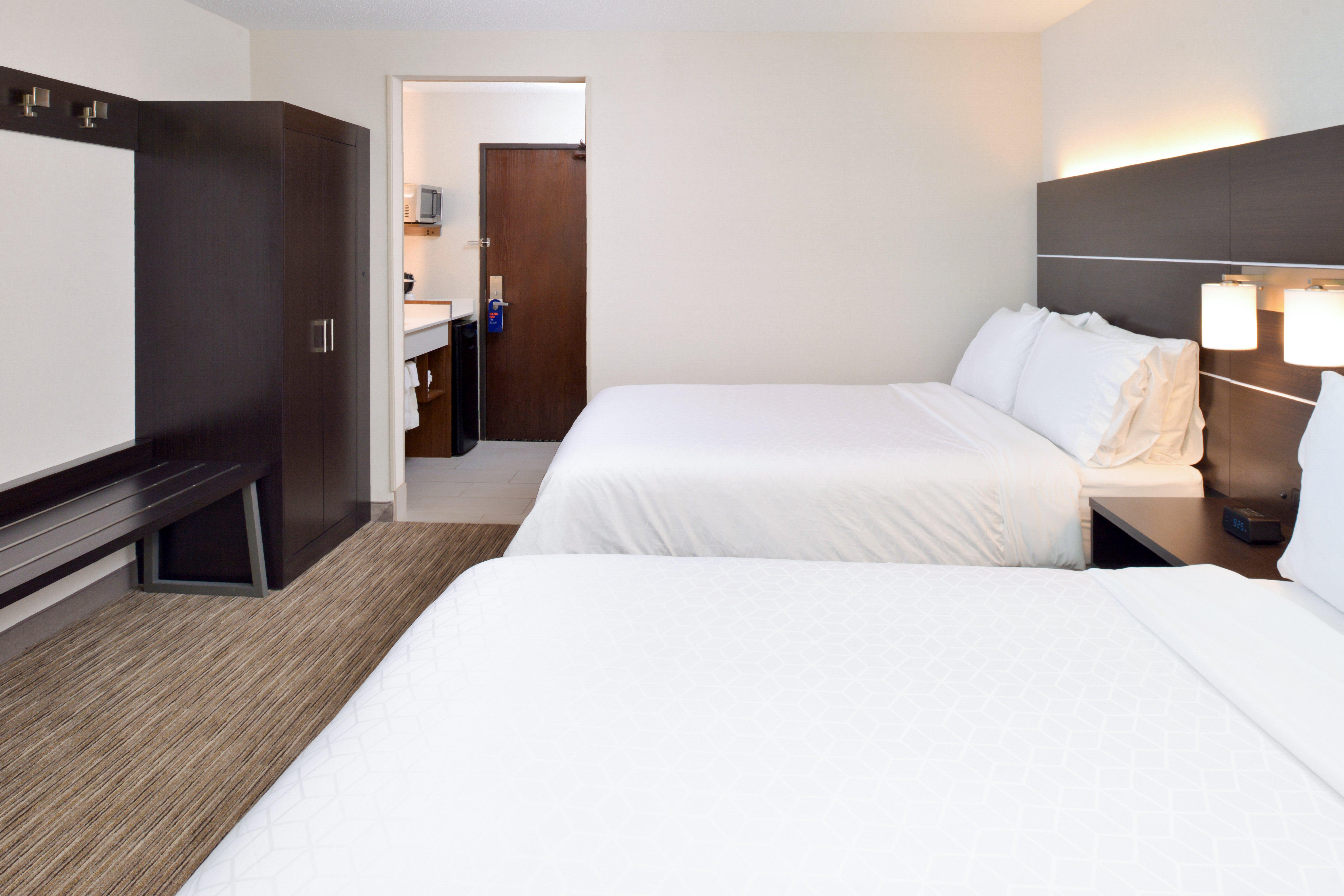 Holiday Inn Express Wixom By Ihg Exterior foto