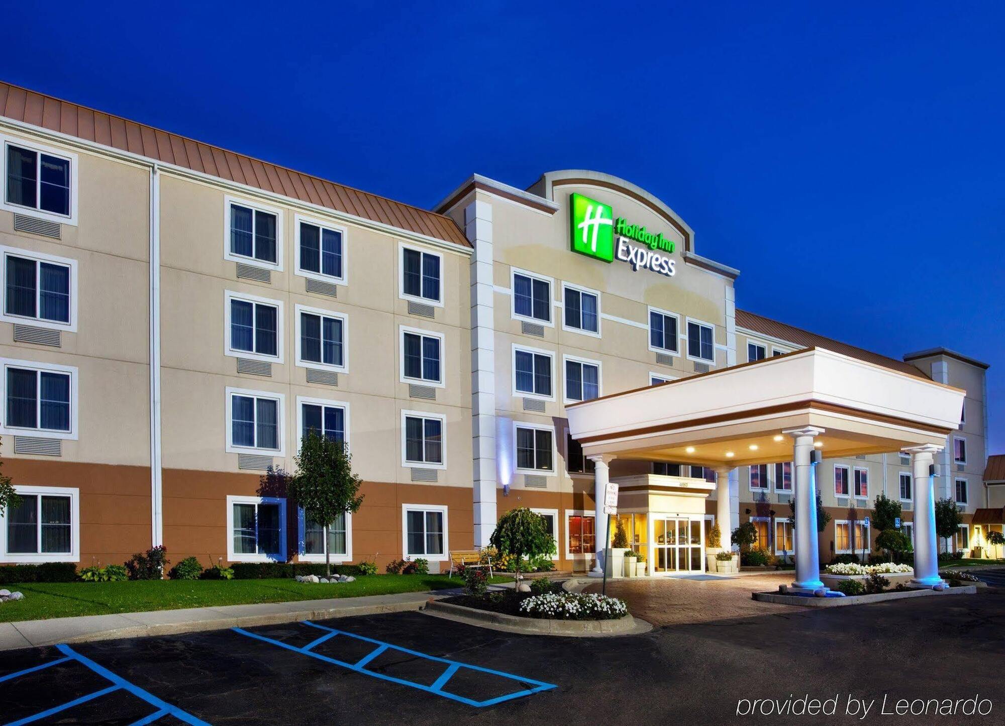 Holiday Inn Express Wixom By Ihg Exterior foto